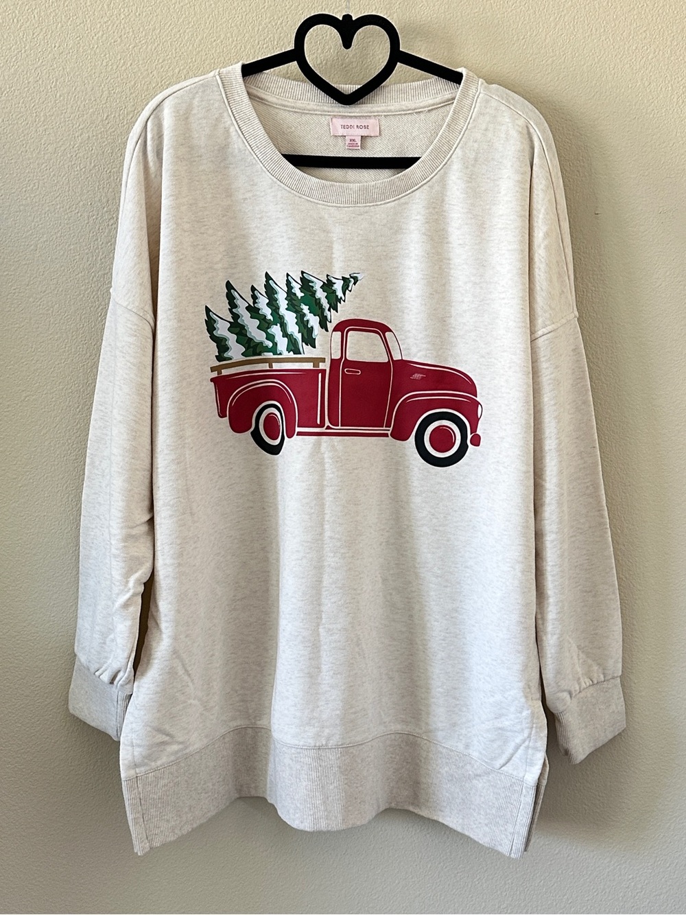 Teddi Rose NWOT Cream Vintage Red Truck Christmas Tree Sweatshirt Size XXL